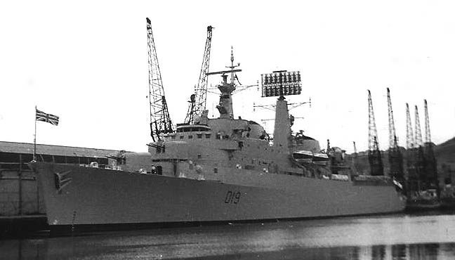 HMS_Glamorgan_Swansea_Docks_c1972