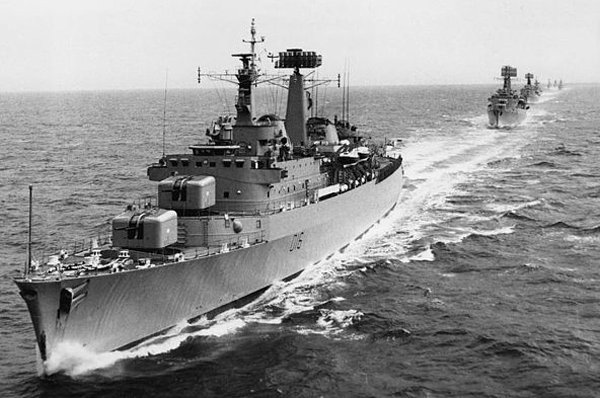 HMS Manchester D 95 Sheffield class Type 42 Guided Missile Destroyer Royal  Navy