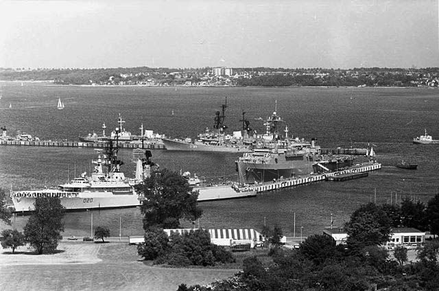 hms fife at Tirpitz Mole, Kiel Week 1972