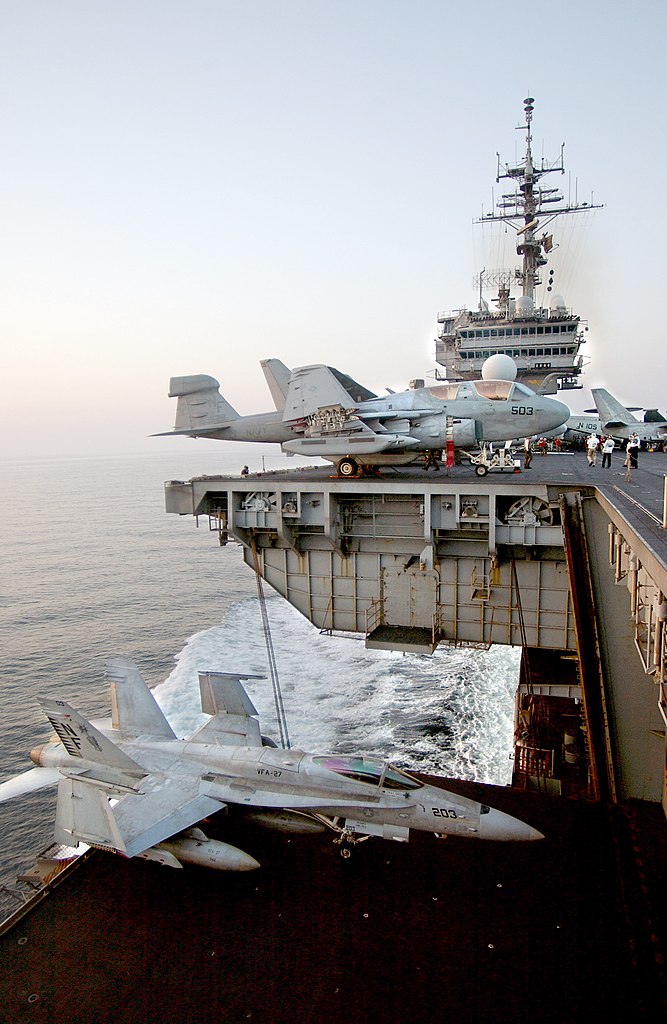 Aircraft_elevator_USS_Kitty_Hawk