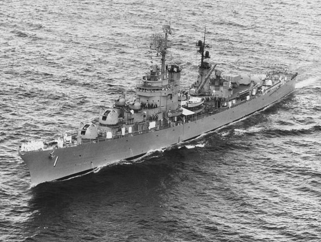USS_Norfolk_DL-1_underway_c1964