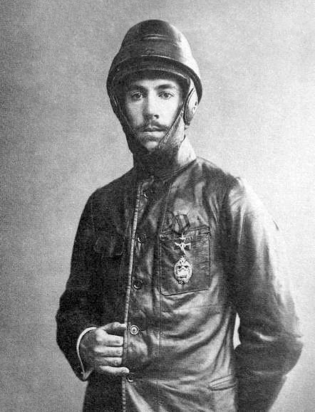 Igor Sikorsky as a pilot in 1914