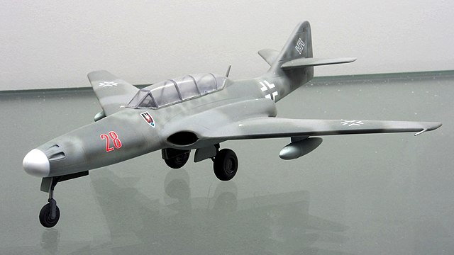 Me 262 HG-III model