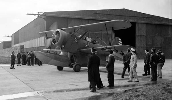 J2F_Duck_USN_at_RNAS_Hatston_1942