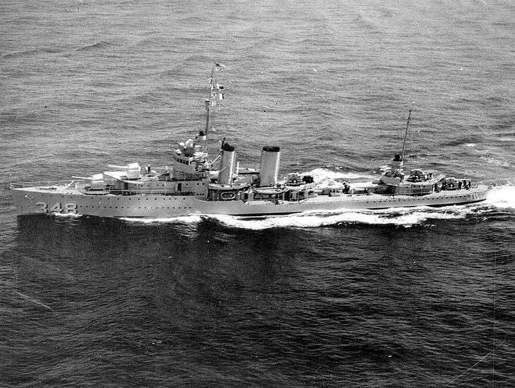 USS_Farragut_DD-348_underway_at_sea-14_September_1936