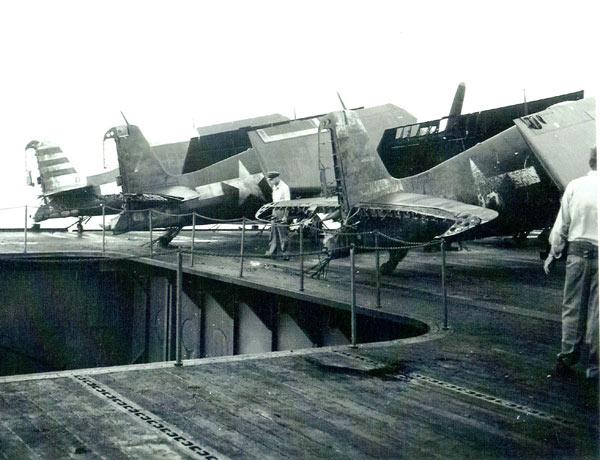 Damaged Hellcats F6F-5 aboard USS Admiralty Islands, 20 July 1944