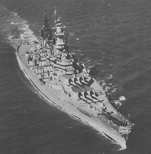 USS_Wisconsin_off_Norfolk_during_1950