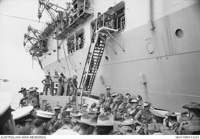 8th RAR dismembarked onto landing crafts.