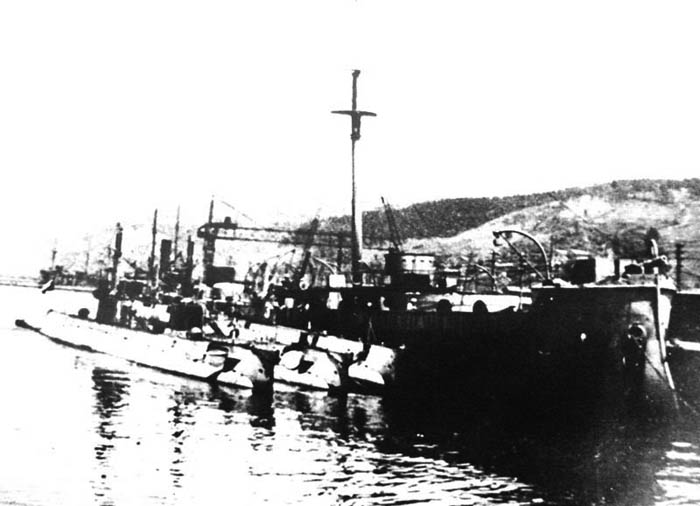 As a submarine tender in 1929-30