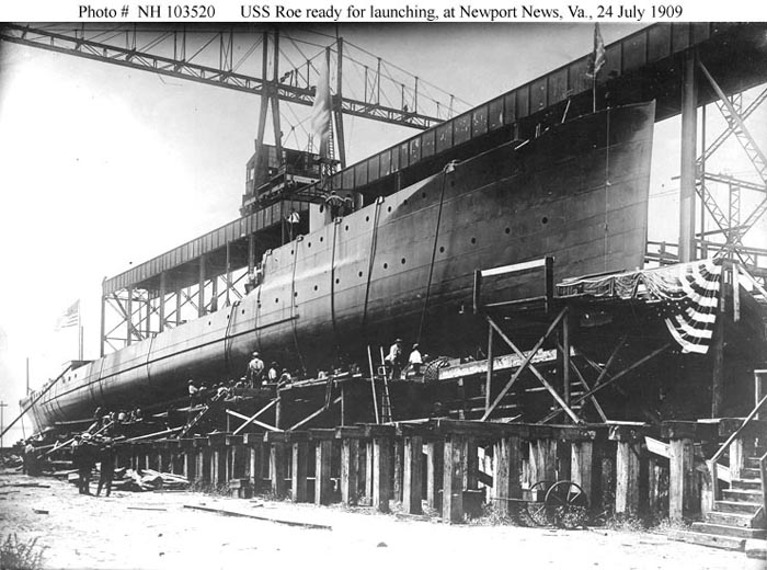 The launch of USS Roe in 1906