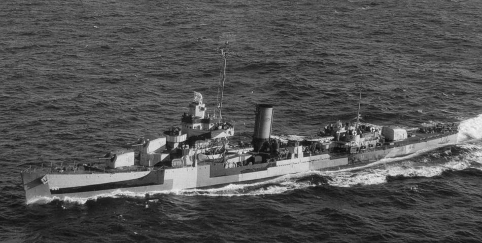 USS_Somers_DD-381_underway_1944