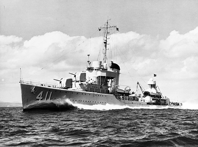 First destroyer completed, USS Anderson in sea trials, 1939