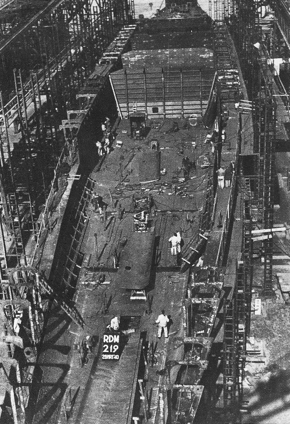 Hull number 219 in prewar construction, 26 March 1940 in Rotterdam. Only photo known of that era