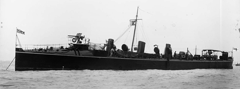 HMS Janus, all black livery