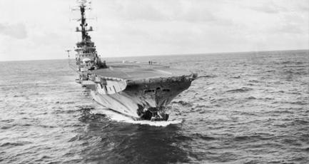 HMAS_Melbourne_damage_collision_voyager