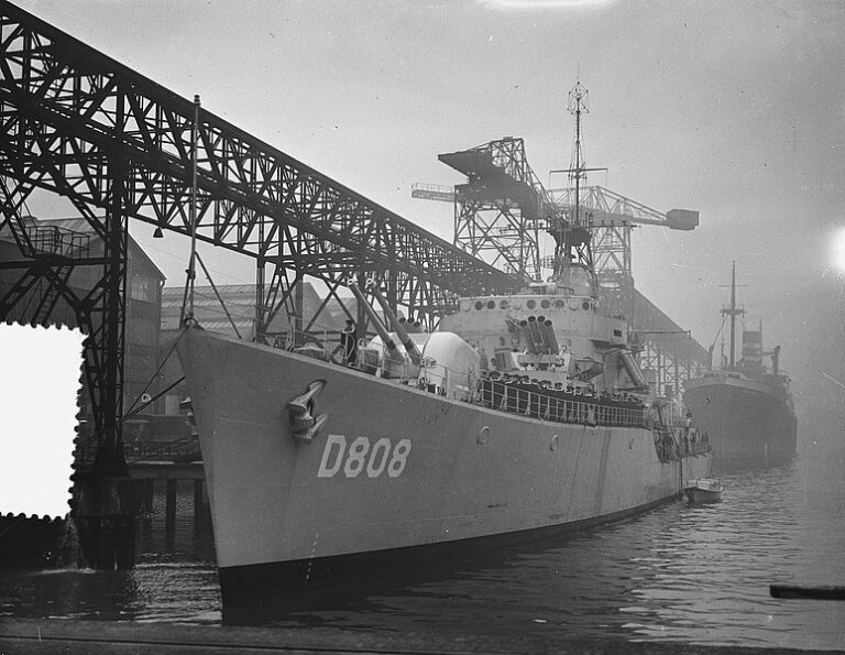 Holland class destroyers (1953)