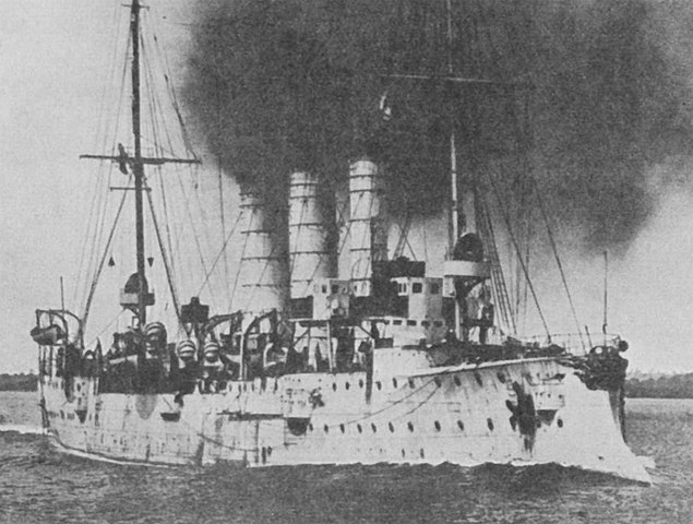 SMS Leipzig underway, prow view