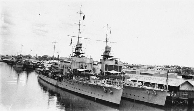Four D-class cruisers at the south Brisbane wharves in 1924 during the Royal Navy world tour