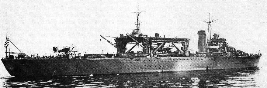 Chitose-seaplanecarrier-stern