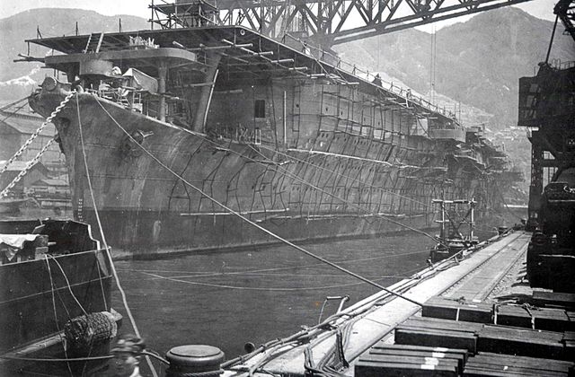 Japanese_aircraft_carrier_Soryu_fittingout1937