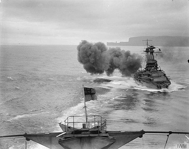 HMS Royal Orak Firing 1916