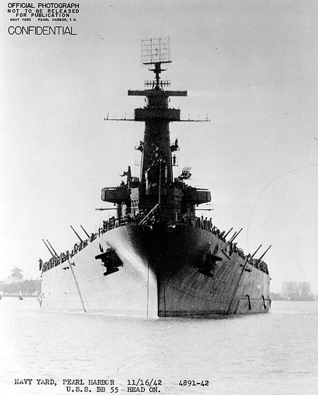 Bow_view_of_the_North_Carolina_Pearl_Harbor_16_November_1942