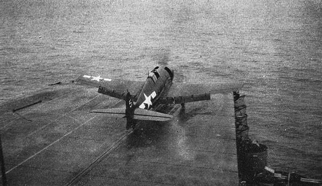 Grumman F6F-5 Hellcat