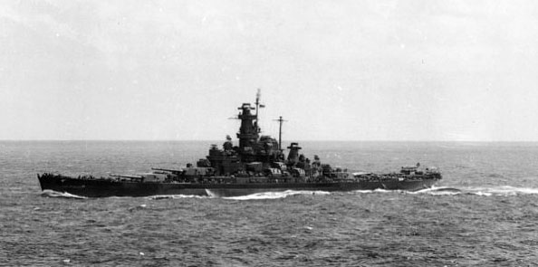 USS_Alabama_underway_in_the_Pacific_c1944