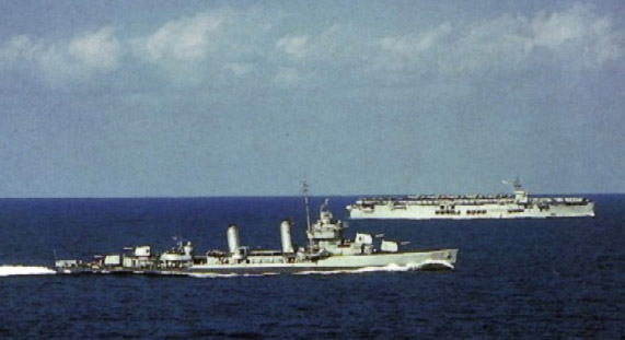 USS Hambleton (DD-455) and USS Sangamon underway in 1942