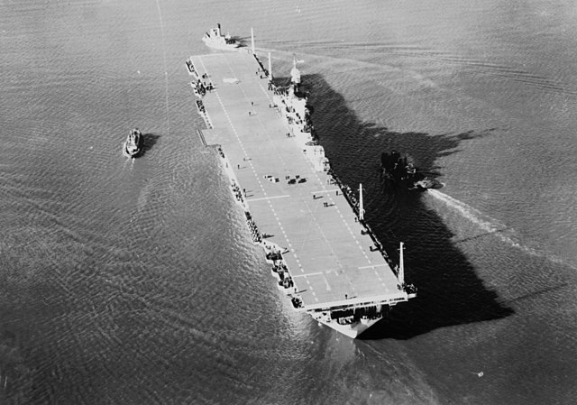 USS Hornet CV-12 off Norfolk 1943