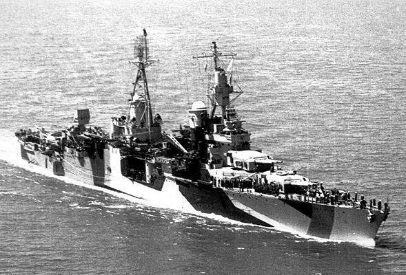 USS_Indianapolis_underway_1944