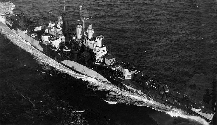 USS Miami CL-89 underway at sea circa early 1944